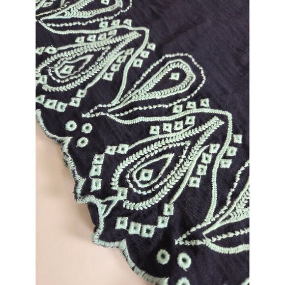 Talbots Petites Women’s Top 1X Navy Cotton Scalloped Embroidered Eyelet Hem - Picture 2 of 6